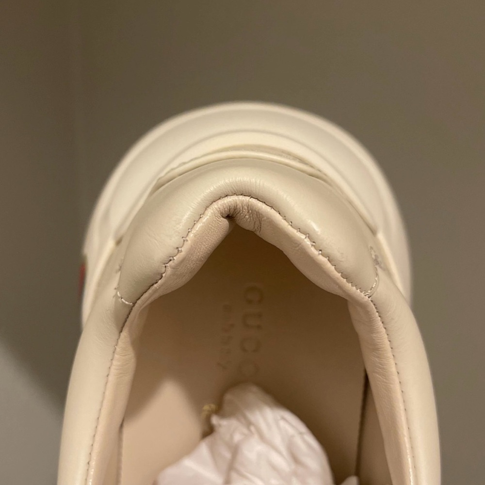 New Gucci sneakers - Picture 2 of 4